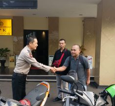 Pelayanan Gratis Polsek Kalideres: Penyerahan Sepeda Motor bagi Warga Pasca Mudik