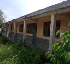 Dibiarkan Mangkrak, Bangunan Sekolah Bekas Regrouping Siantar Rusak dan Ditumbuhi Semak Belukar